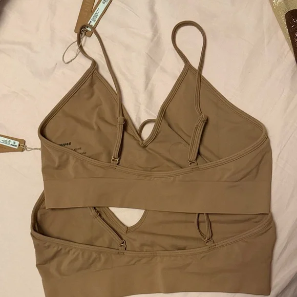 4X NWT skims bralettes Nude, Brown, Champagne - Picture 3 of 3